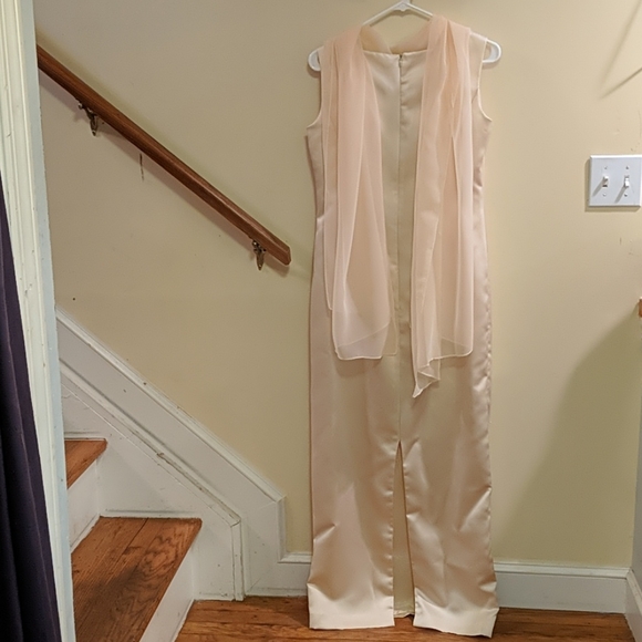 Formal Sheath Full Length Gown - Picture 4 of 11